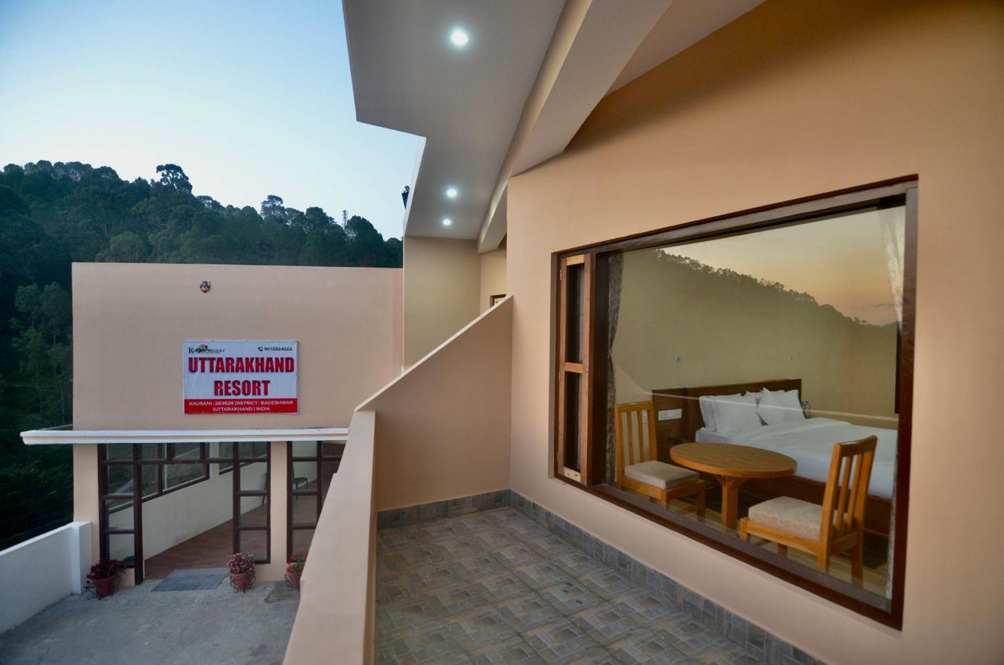Uttarakhand Resort Каусани Экстерьер фото