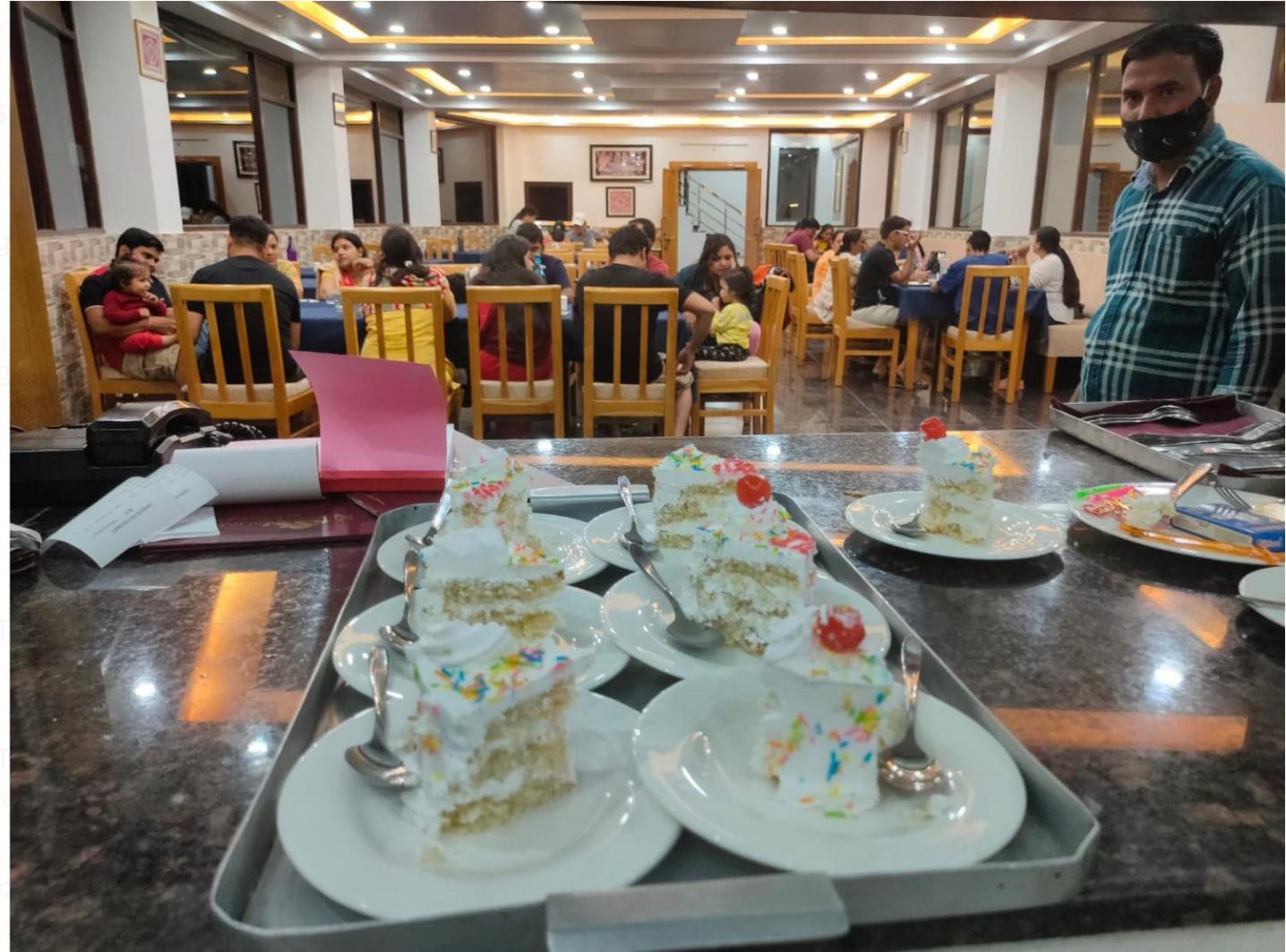 Uttarakhand Resort Каусани Экстерьер фото