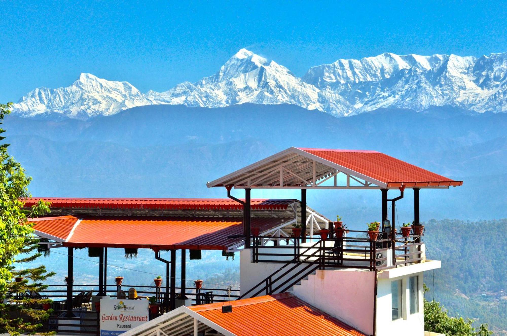 Uttarakhand Resort Каусани Экстерьер фото